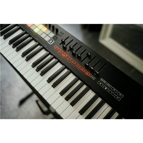 Novation Launchkey 49 Mk3