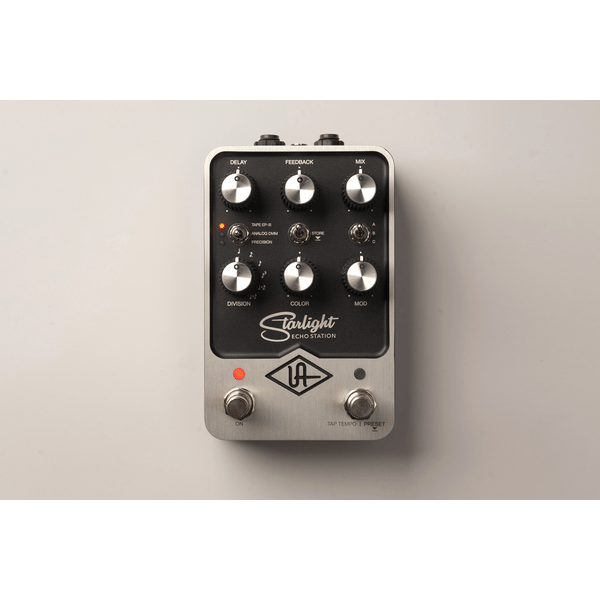 UNIVERSAL AUDIO UAFX Starlight Echo Station Stereo Delay Pedal