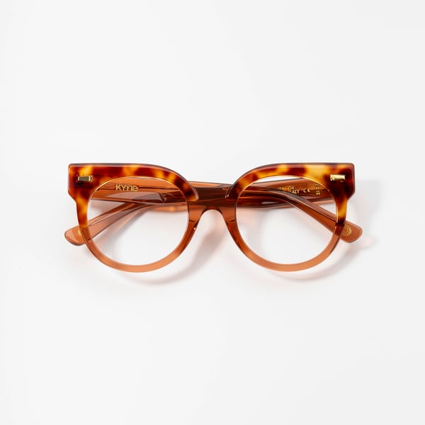 Italian fashion sunglasses shop