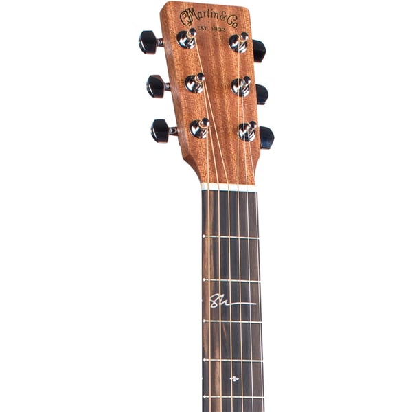 Martin & Co. 000Jr-10E Shawn Mendes