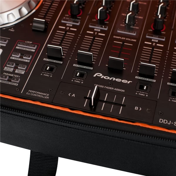 Gator Cases G-CLUB-CONTROL-27BP Zaino controller DJ 27"