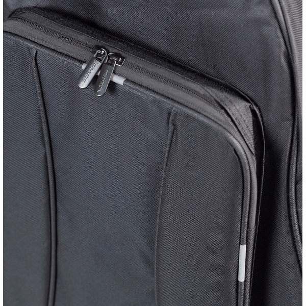 PROEL STAGE Borsa per chitarra Classica 3/4 in poliestere 600D antistrappo con imbottitura da 10mm. Disponibile nel colore nero.
