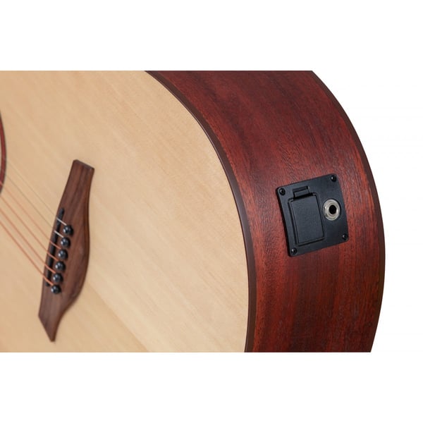 SOUNDSATION Chitarra acustica dreadnought cutaway amplificata. Modello CODY DNCE-NT