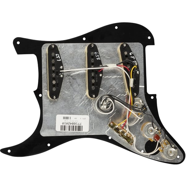 FENDER Battipenna Stratocaster precablato, Tex-Mex SSS, PG Black a 11 fori. Modello 0992343506