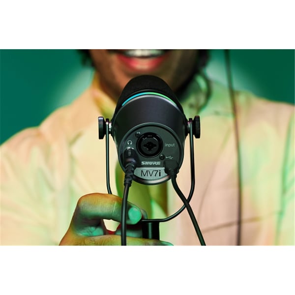 Shure MV7i