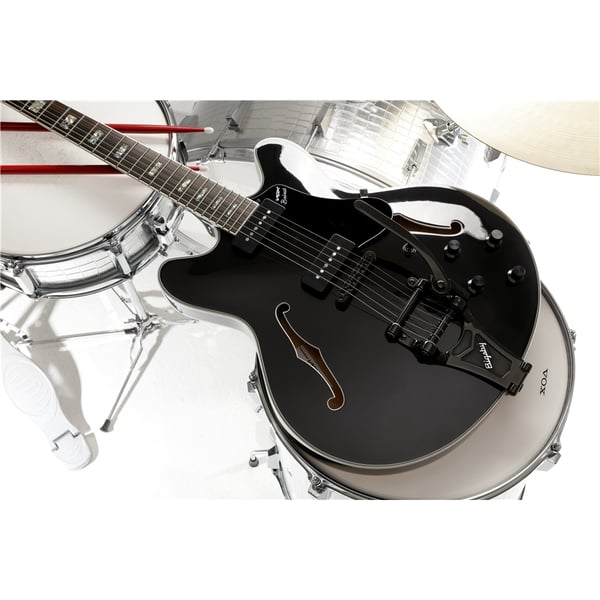 Vox Bobcat V90B Bigsby Jet Black
