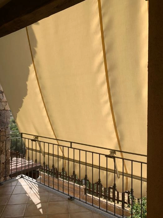 Tenda da sole a caduta su misura. Modello 5000 senza cassonetto