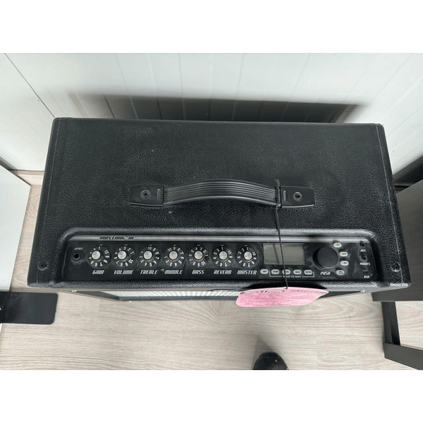 FENDER MUSTANG III V2 AMPLIFICATORE PER CHITARRA ELETTRICA 12" 100 WATT USATO