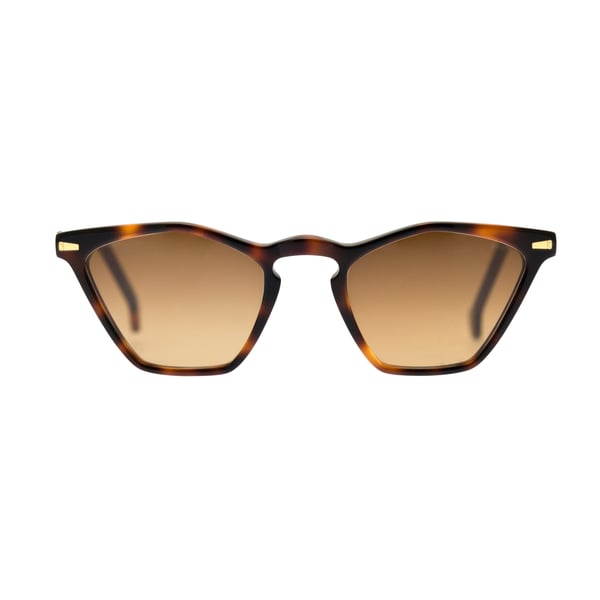 Kyme Eyewear Peggy: vintage cat-eye sunglasses. Color Tobacco, Material Acetate cellulose, Size Small