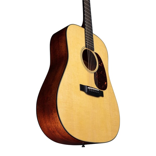 Martin & Co. D-18 (2025)