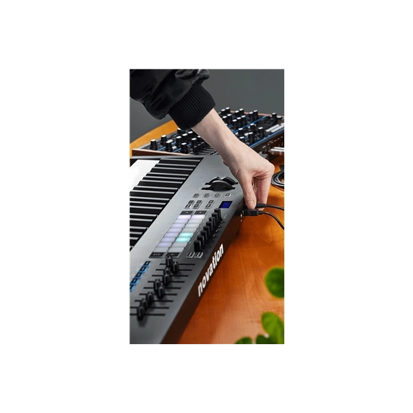Novation Launchkey 88 Mk3