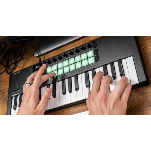 Novation Launchkey Mini 37 MK4