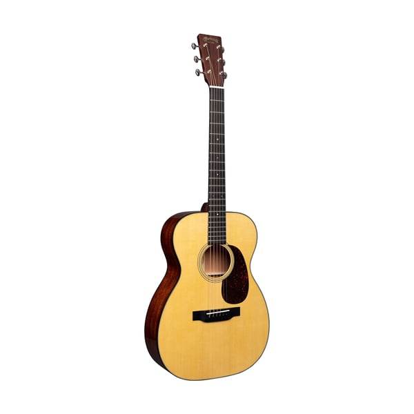 Martin &amp; Co. 00-18 (2025)