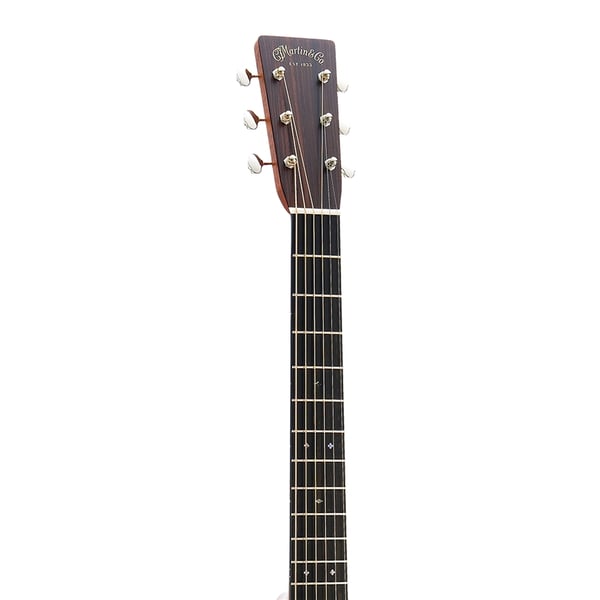 Martin &amp; Co. HD-28 Ambertone (2025)