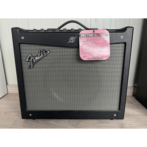 FENDER MUSTANG III V2 AMPLIFICATORE PER CHITARRA ELETTRICA 12" 100 WATT USATO