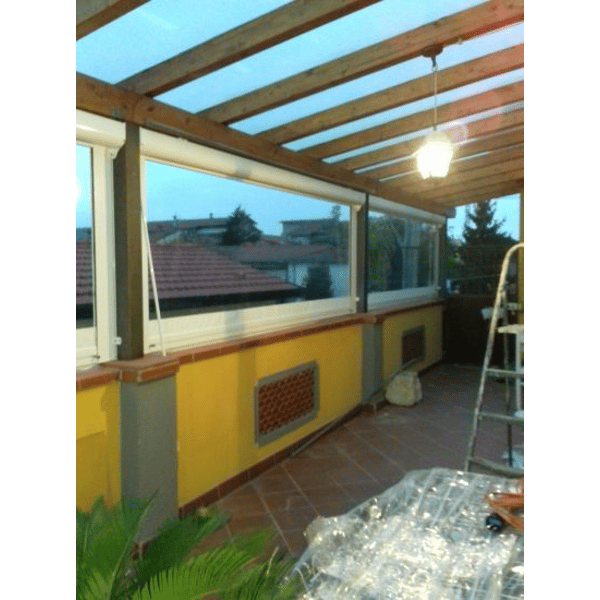 Tenda Cristal su misura per balconi e verande con cassonetto da 110mm  (Basic)