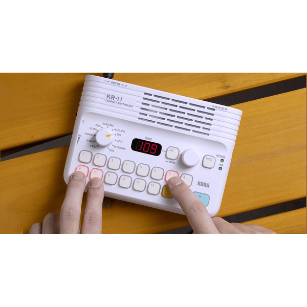 Korg KR-11