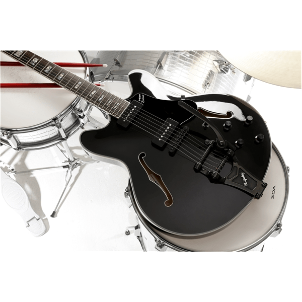 Vox Bobcat V90B Bigsby Jet Black