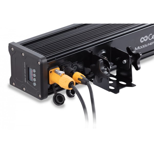 CENTOLIGHT Barra Cambia-colori da Esterno con 14x30W Led RGBW 4in1. Modello MOODLINER 1430WP