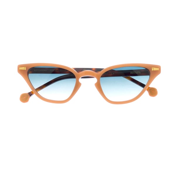 Kyme Eyewear Alessandra: cat-eye vintage sunglasses. Color