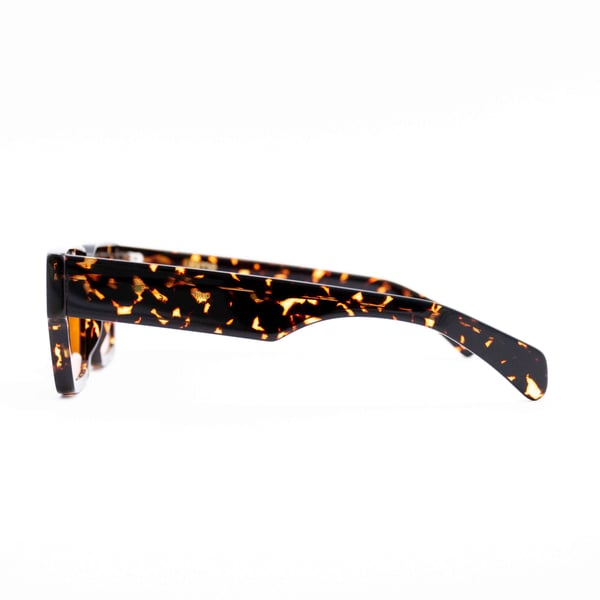 Kyme Eyewear BOXY6 - Streetstyle Squared Sunglasses in Amber