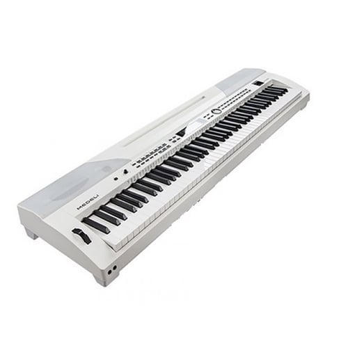 MEDELI Stage piano con tastiera a 88 tasti hammer action, accompagnamenti automatici e finitura di colore bianco.
