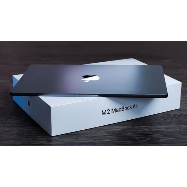 MacBook Air (M2, 2022) - Il laptop perfetto per chi cerca