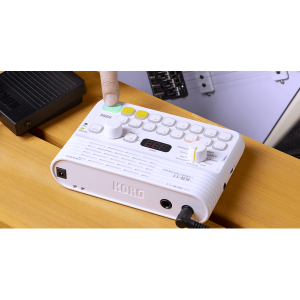 Korg KR-11