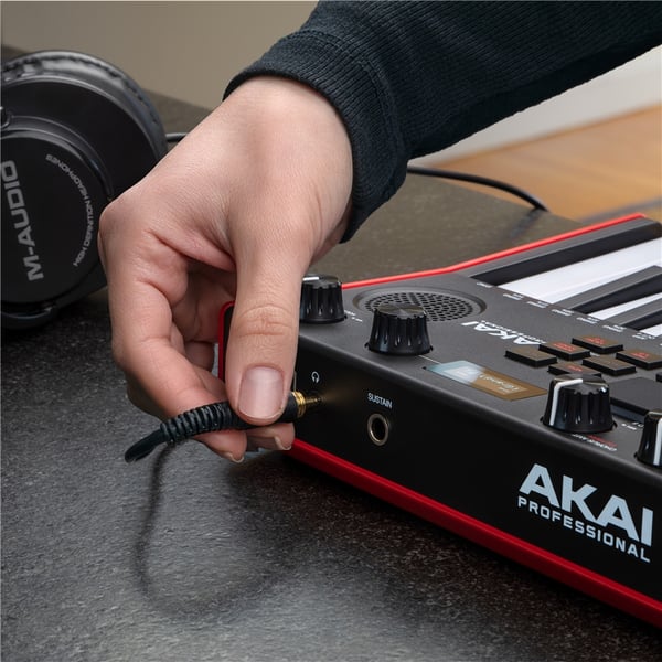 Akai Professional MPK mini Play MK3